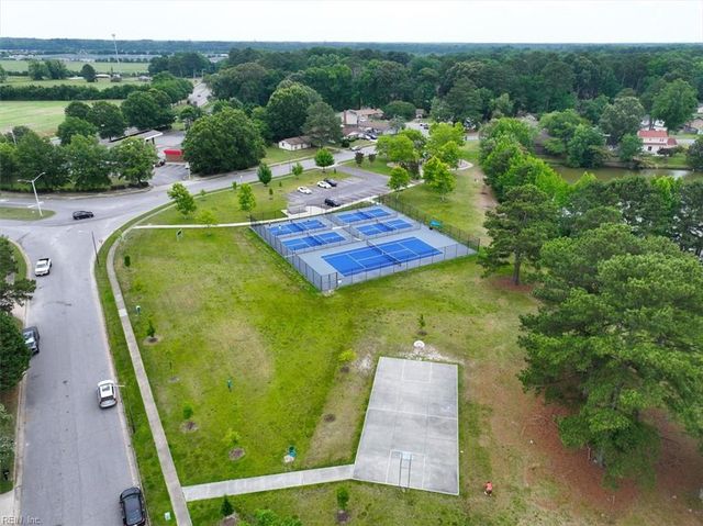 2644 Saint Regis LN, Virginia Beach, VA 23453