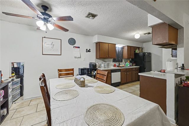 3317 Cresthill Dr, Corpus Christi, TX 78415