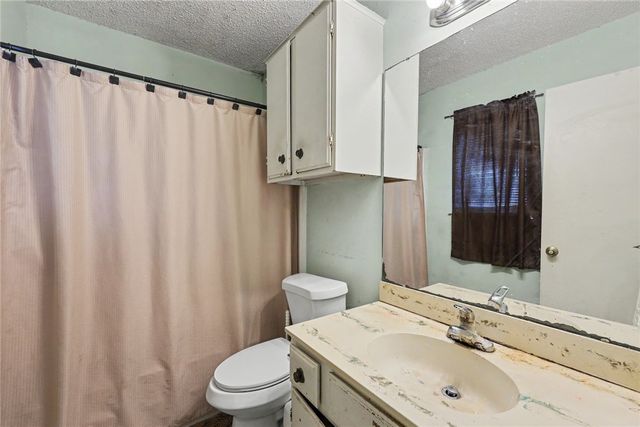 3317 Cresthill Dr, Corpus Christi, TX 78415