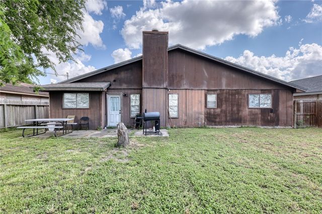 3317 Cresthill Dr, Corpus Christi, TX 78415