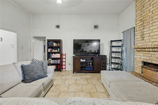 3317 Cresthill Dr, Corpus Christi, TX 78415