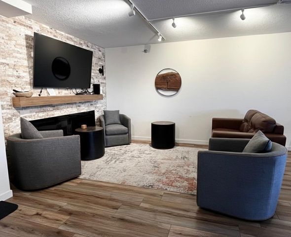 66 9th Street E 1913, Saint Paul, MN 55101