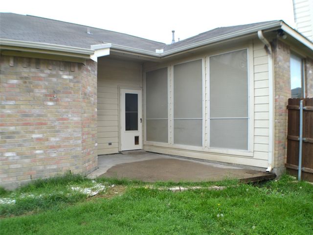 1013 Clear Creek Drive, Mesquite, TX 75181