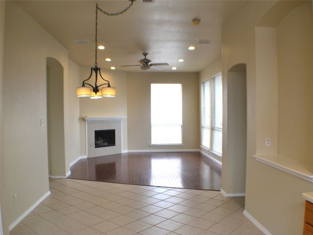 1013 Clear Creek Drive, Mesquite, TX 75181
