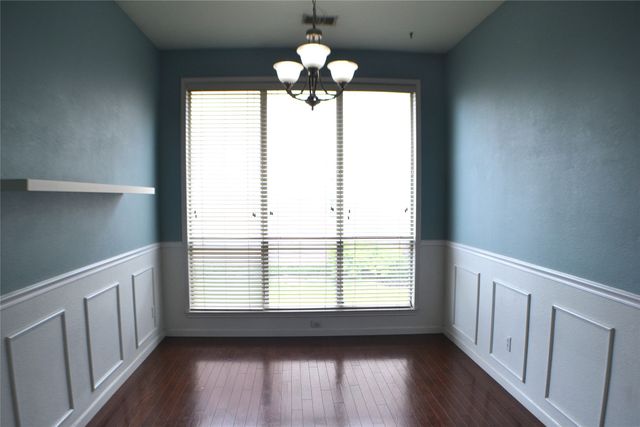 1013 Clear Creek Drive, Mesquite, TX 75181