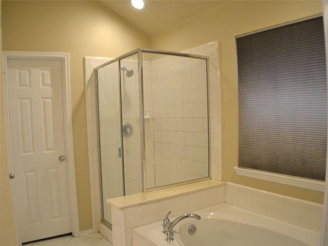 1013 Clear Creek Drive, Mesquite, TX 75181