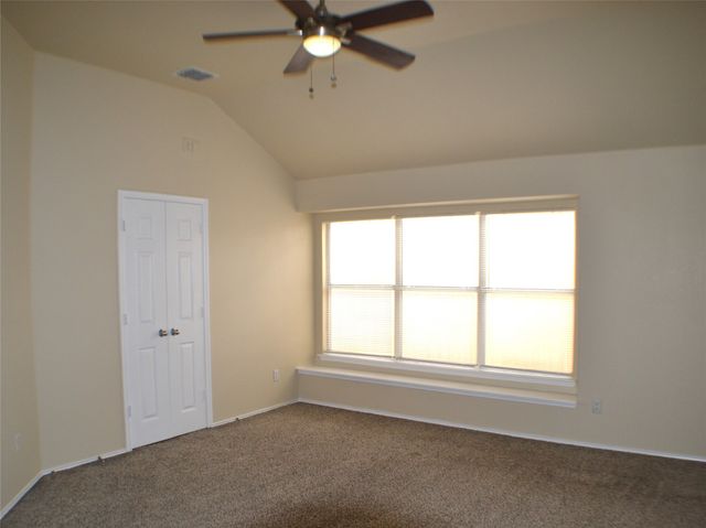 1013 Clear Creek Drive, Mesquite, TX 75181