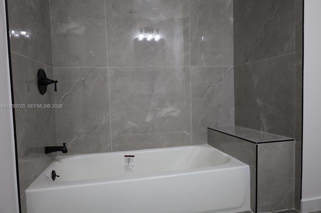 5240 NW 102nd Ct 5240, Doral, FL 33178