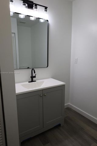 5240 NW 102nd Ct 5240, Doral, FL 33178