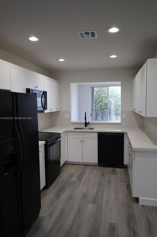 5240 NW 102nd Ct 5240, Doral, FL 33178