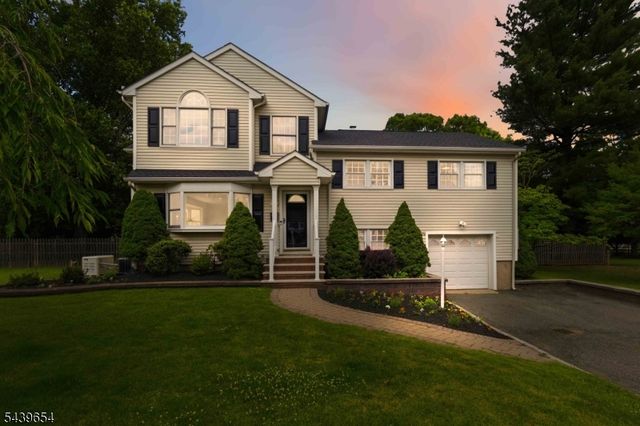 46 Circle Rd, Florham Park Boro, NJ 07932