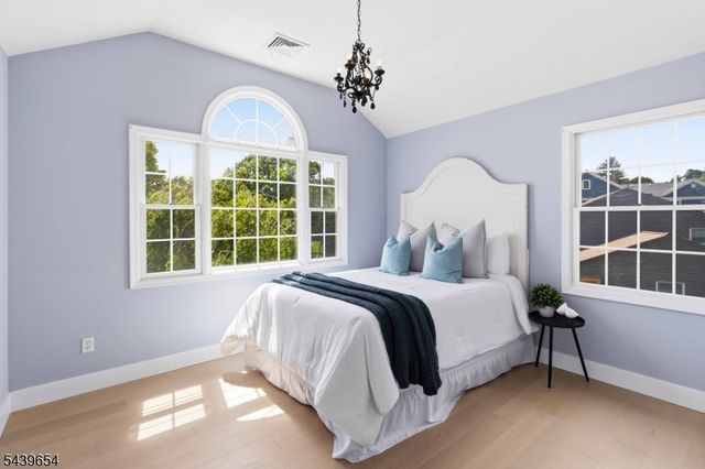 46 Circle Rd, Florham Park Boro, NJ 07932