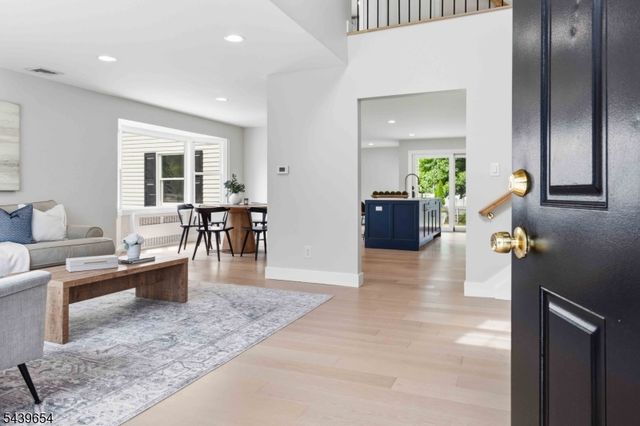 46 Circle Rd, Florham Park Boro, NJ 07932