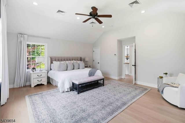 46 Circle Rd, Florham Park Boro, NJ 07932