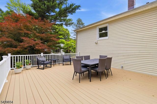 46 Circle Rd, Florham Park Boro, NJ 07932