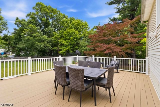 46 Circle Rd, Florham Park Boro, NJ 07932