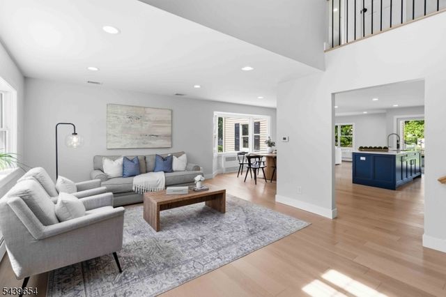 46 Circle Rd, Florham Park Boro, NJ 07932