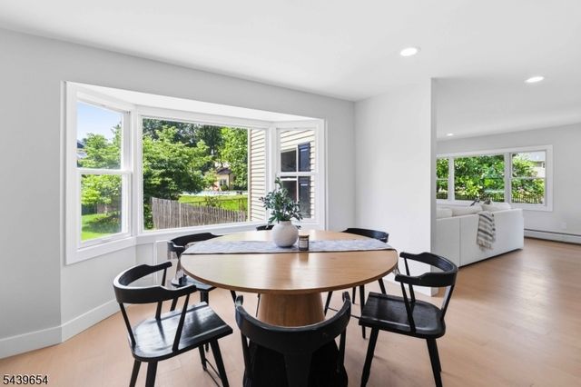 46 Circle Rd, Florham Park Boro, NJ 07932