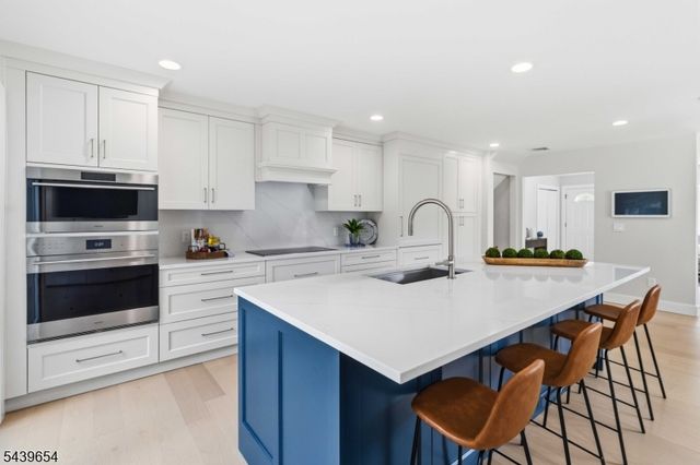 46 Circle Rd, Florham Park Boro, NJ 07932