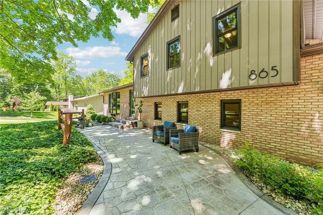 865 Old Spring Road, Copley, OH 44321