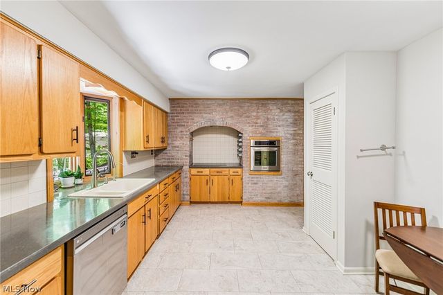 865 Old Spring Road, Copley, OH 44321