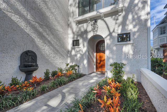 7 Post Mill Rd, Hilton Head Island, SC 29926