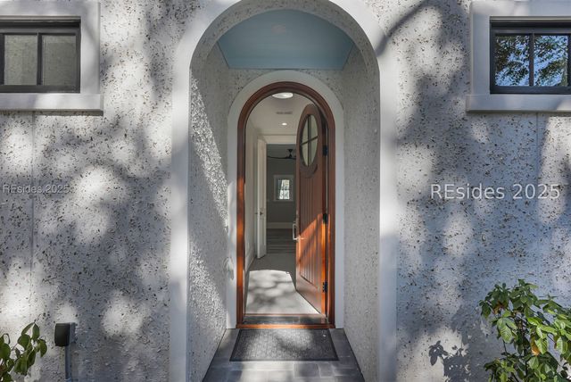 7 Post Mill Rd, Hilton Head Island, SC 29926