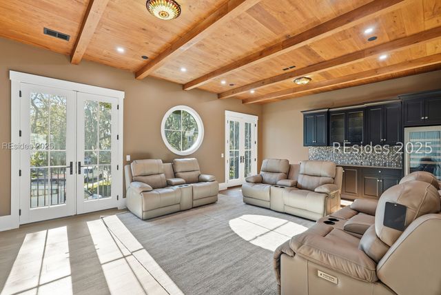 7 Post Mill Rd, Hilton Head Island, SC 29926