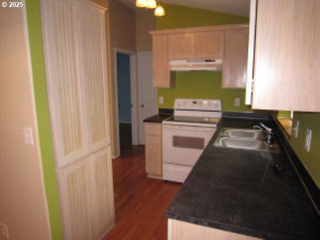 380 OWENS St, Salem, OR 97302