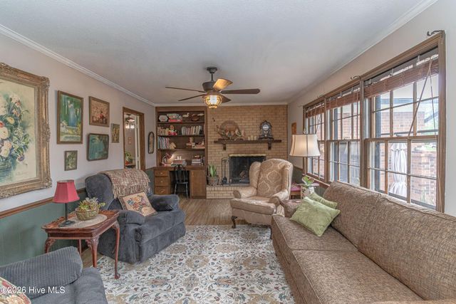 1209 W Highland Avenue, Kinston, NC 28501