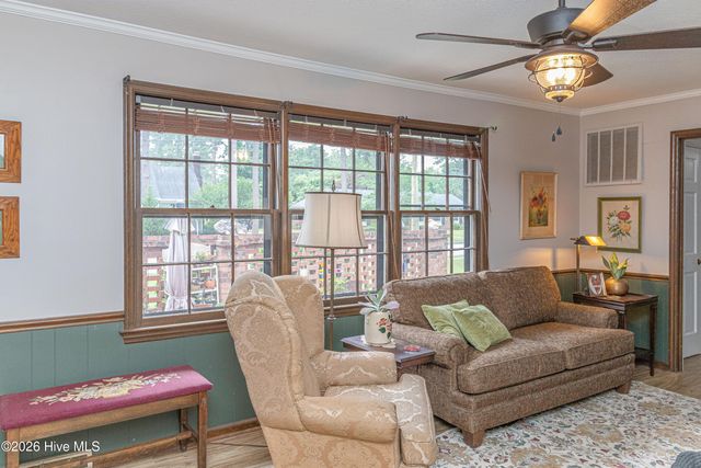 1209 W Highland Avenue, Kinston, NC 28501