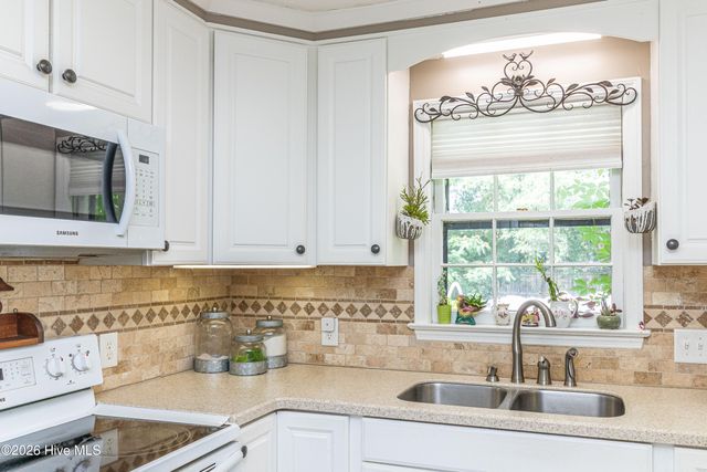 1209 W Highland Avenue, Kinston, NC 28501