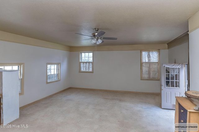 1209 W Highland Avenue, Kinston, NC 28501