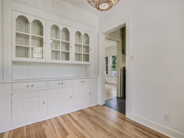 501 Carolyn Ave, Austin, TX 78705