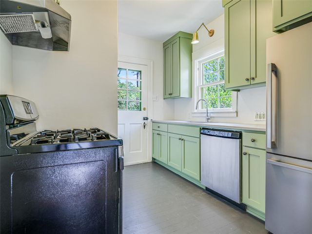 501 Carolyn Ave, Austin, TX 78705