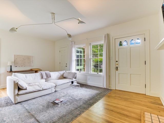 501 Carolyn Ave, Austin, TX 78705