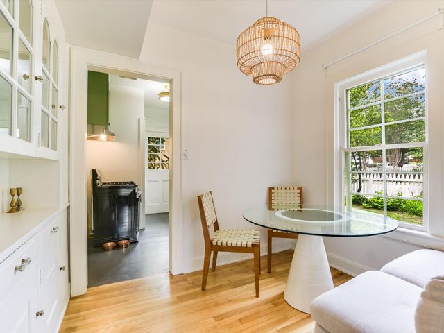 501 Carolyn Ave, Austin, TX 78705