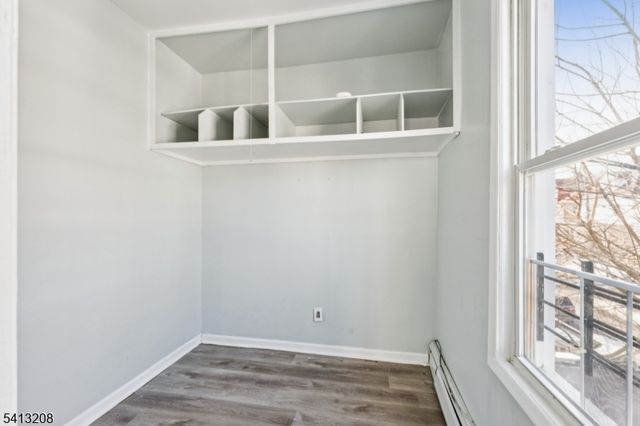 194 Smith St, Newark City, NJ 07106