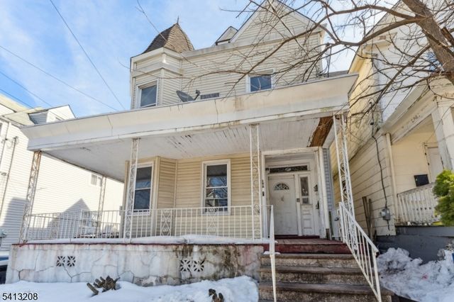 194 Smith St, Newark City, NJ 07106