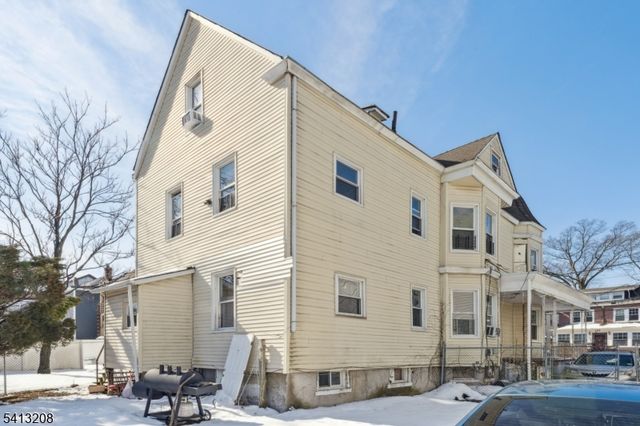 194 Smith St, Newark City, NJ 07106