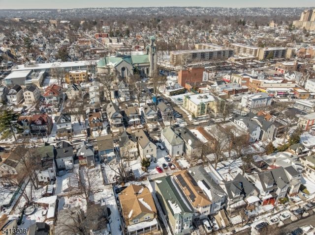 194 Smith St, Newark City, NJ 07106