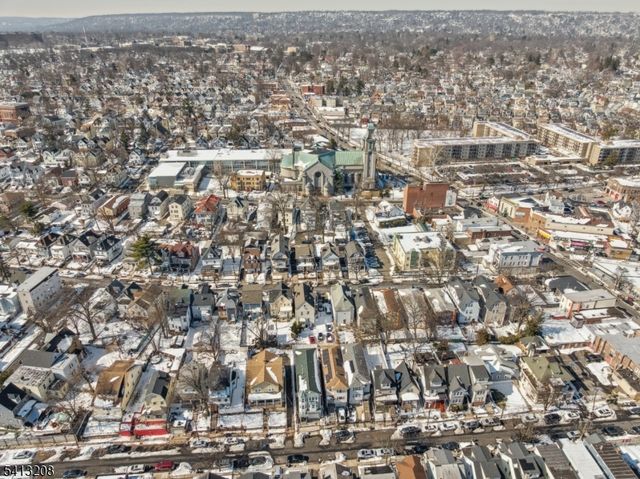 194 Smith St, Newark City, NJ 07106