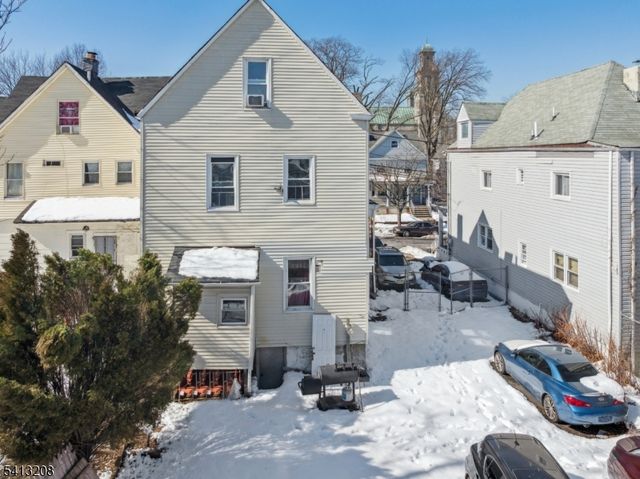 194 Smith St, Newark City, NJ 07106