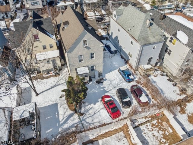 194 Smith St, Newark City, NJ 07106