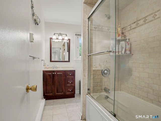 16 Donna Drive 1, Norwalk, CT 06854