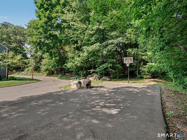 16 Donna Drive 1, Norwalk, CT 06854