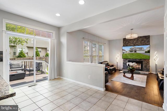20915 CHIPPOAKS FOREST CIR, Sterling, VA 20165