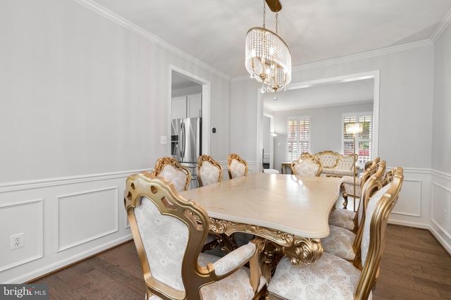 20915 CHIPPOAKS FOREST CIR, Sterling, VA 20165