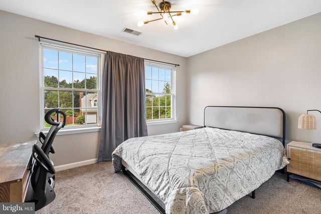 20915 CHIPPOAKS FOREST CIR, Sterling, VA 20165
