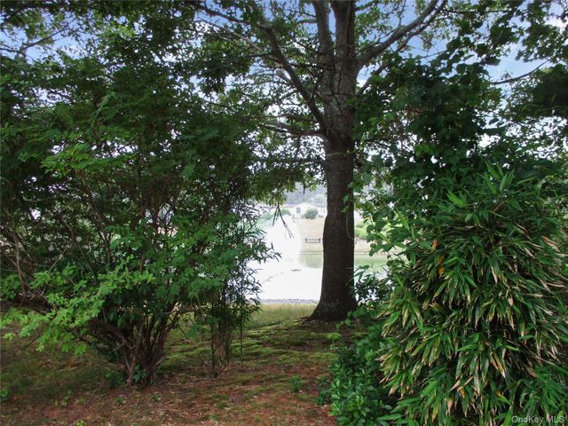 5131 Village Circle E, Manorville, NY 11949